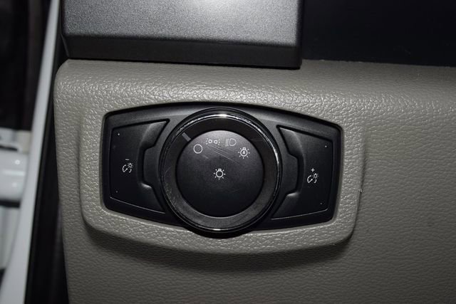 Used 2022 Ford F550 4x4 Crew Cab Super Duty w/ XLT Value Package image 25