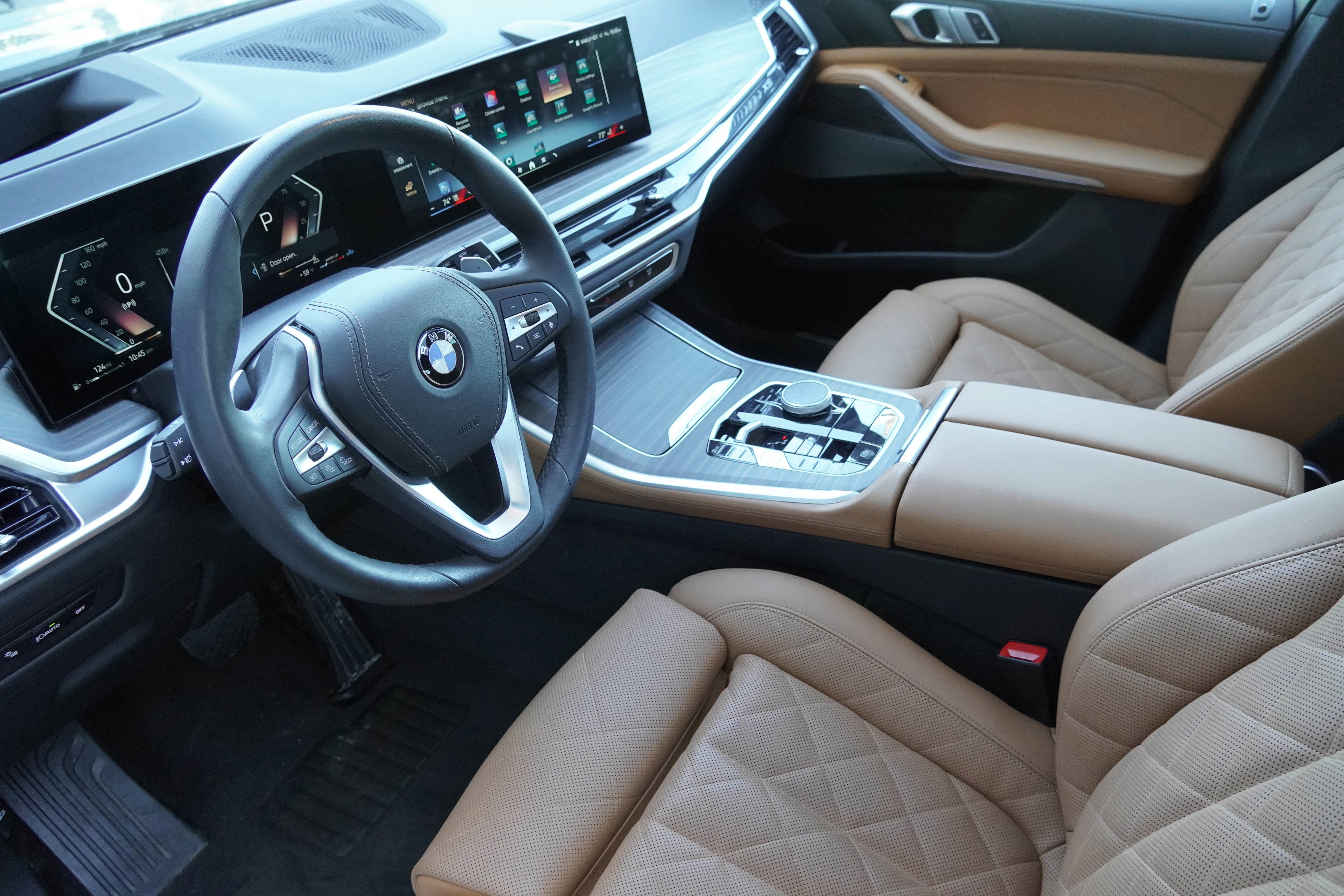 Certified 2025 BMW X5 xDrive40i w/ Climate Comfort Package image 9