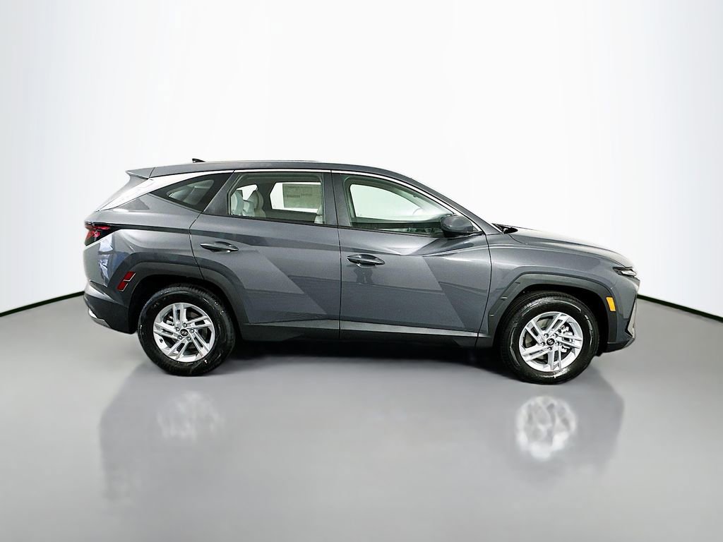 New 2026 Hyundai Tucson SE image 4