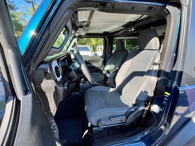 Certified 2025 Jeep Wrangler Sport AWD/4WD image 15