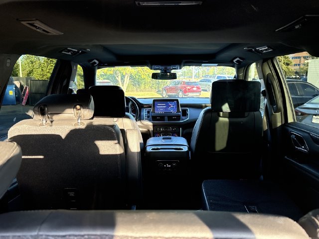Used 2021 Chevrolet Tahoe Z71 w/ Luxury Package AWD/4WD image 7