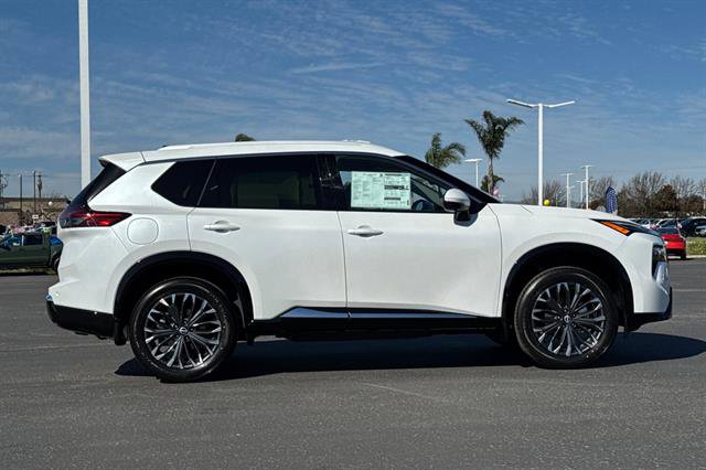 New 2026 Nissan Rogue Platinum image 3