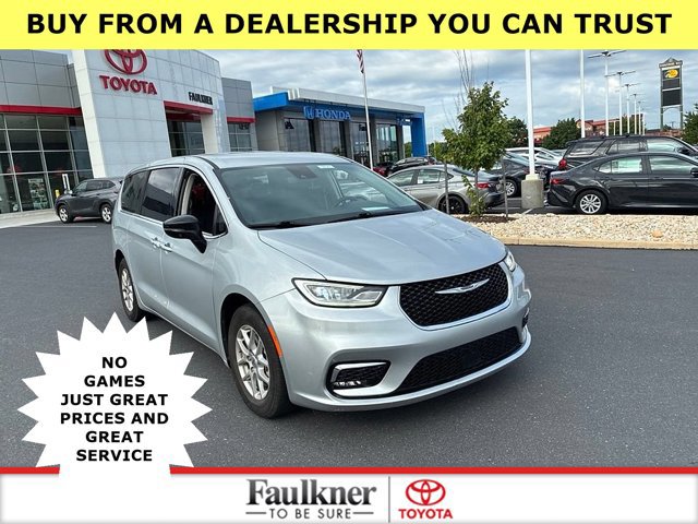 Used 2024 Chrysler Pacifica Touring-L