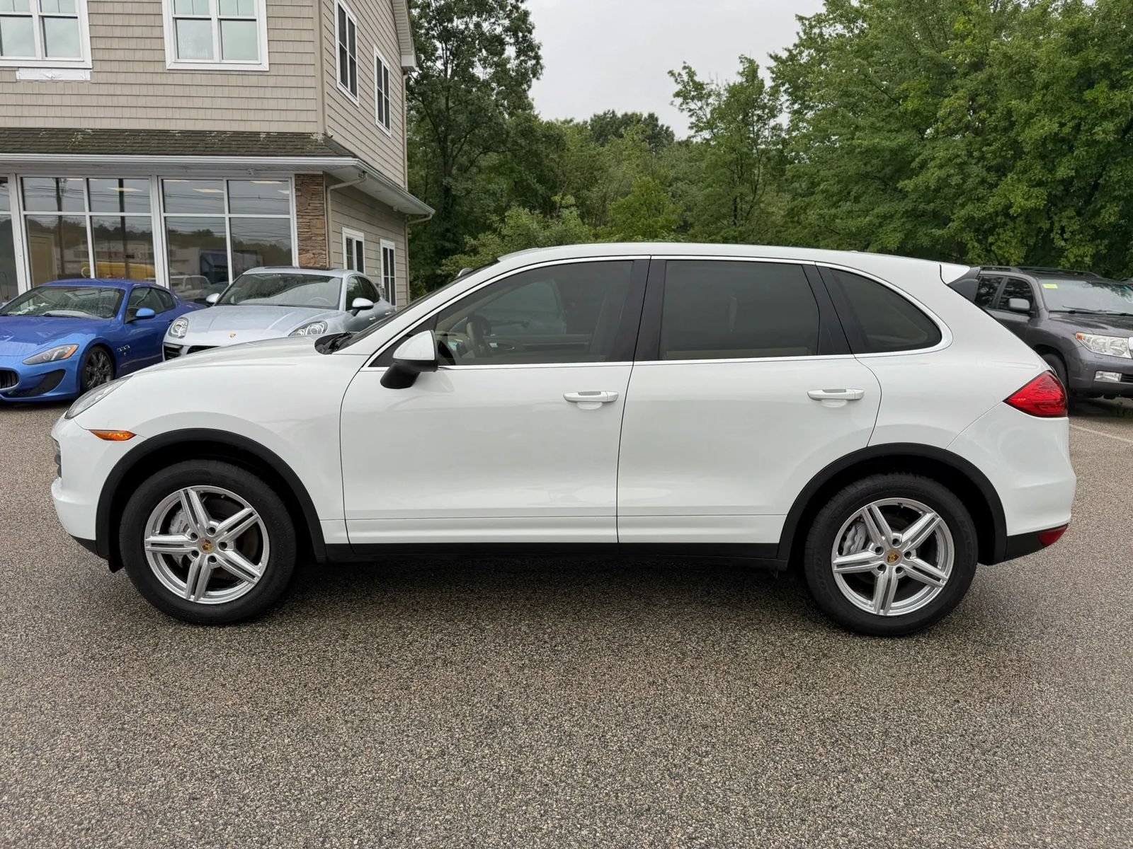 Used 2014 Porsche Cayenne S AWD/4WD image 10