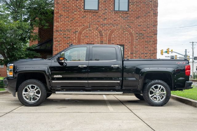 Used 2018 Chevrolet Silverado 2500 High Country w/ Duramax Plus Package AWD/4WD image 6
