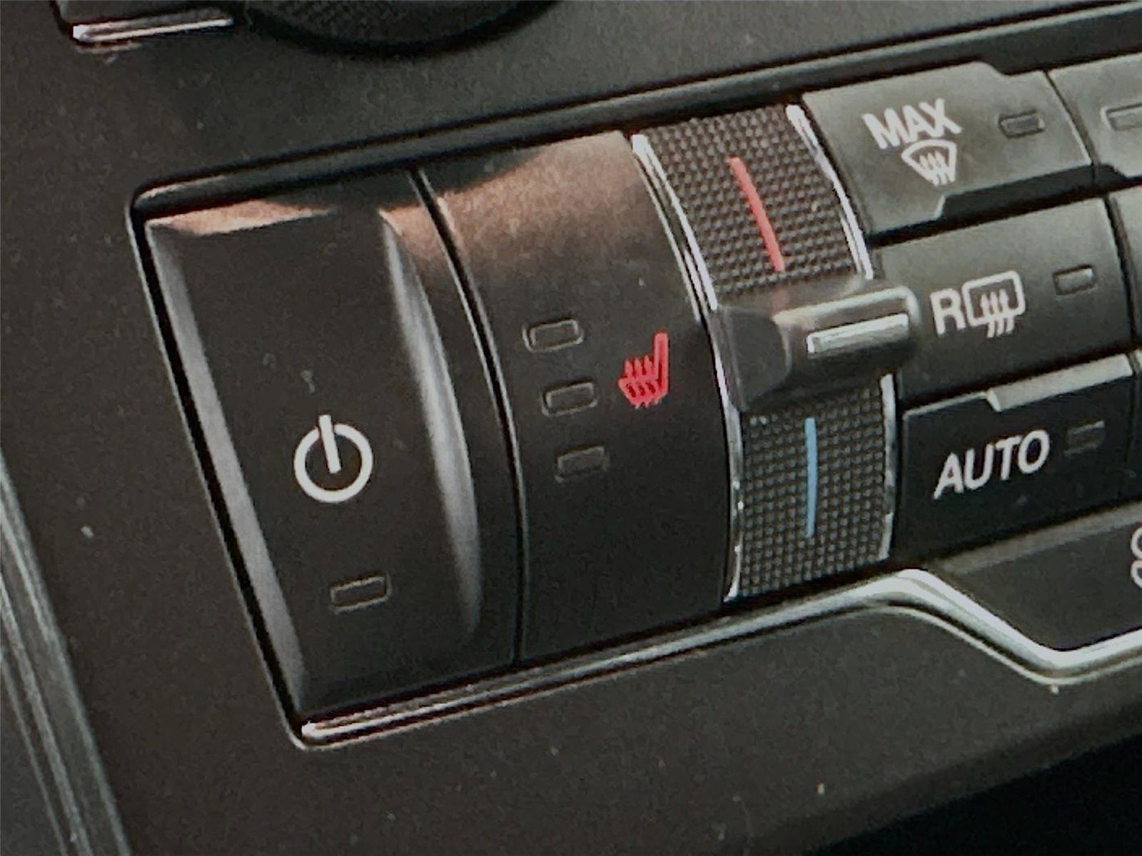 Used 2018 Ford Explorer XLT w/ Equipment Group 202A image 21