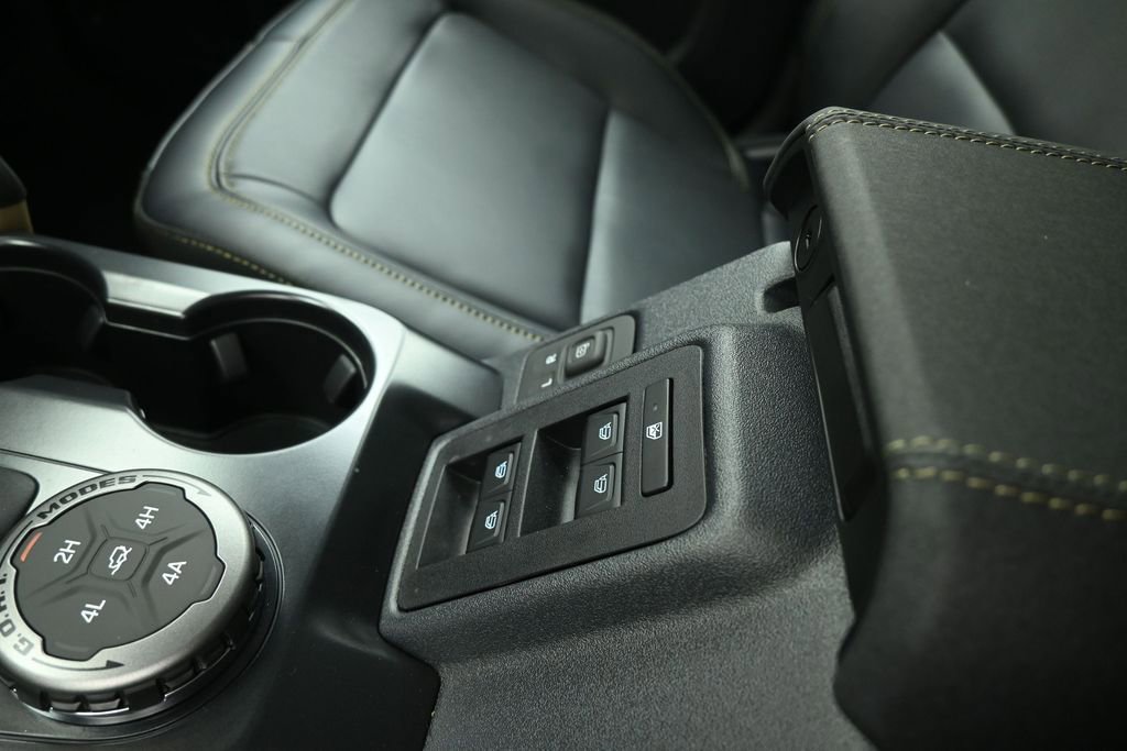 New 2026 Ford Bronco Badlands AWD/4WD image 18