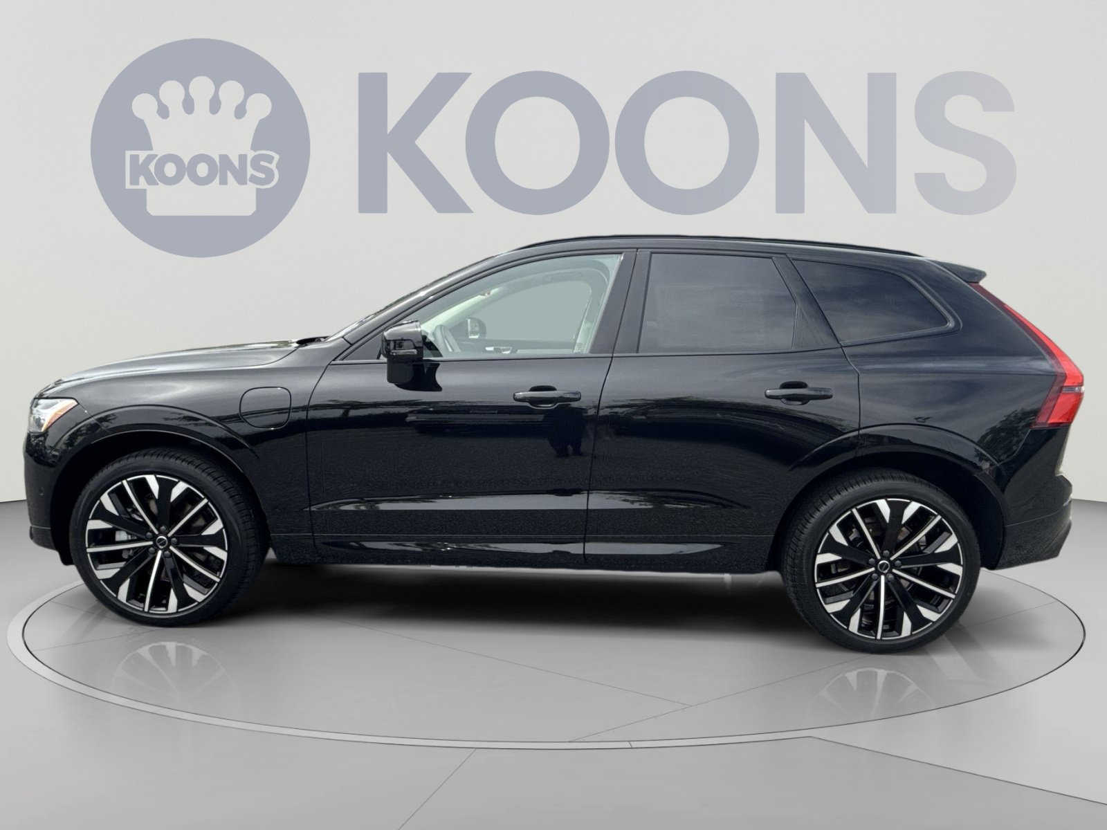 New 2026 Volvo XC60 T8 Ultra w/ Protection Package Premier AWD/4WD image 2