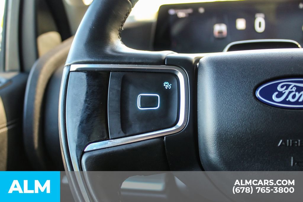 Used 2025 Ford Expedition Max Platinum AWD/4WD image 29