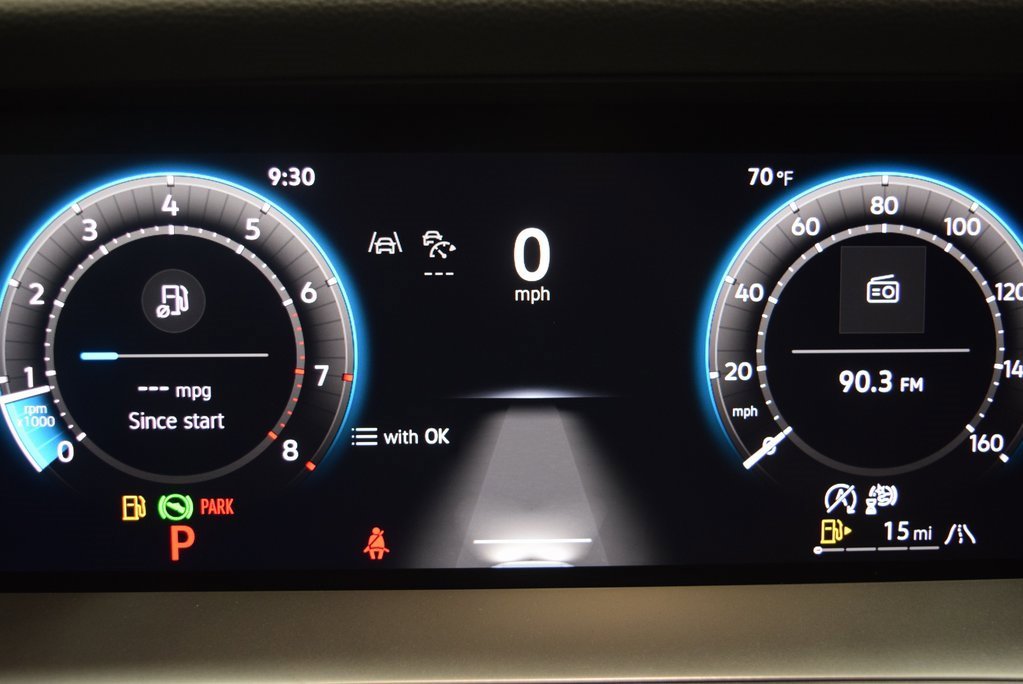 New 2025 Volkswagen Tiguan SE image 9