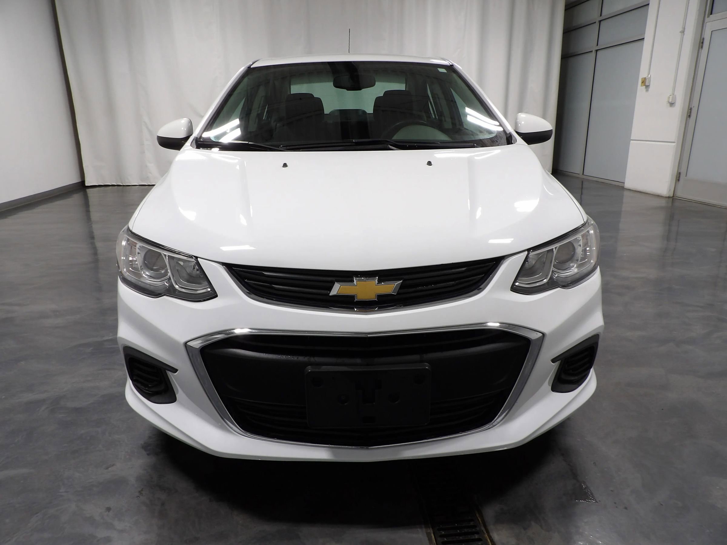 Used 2019 Chevrolet Sonic LT FWD image 3