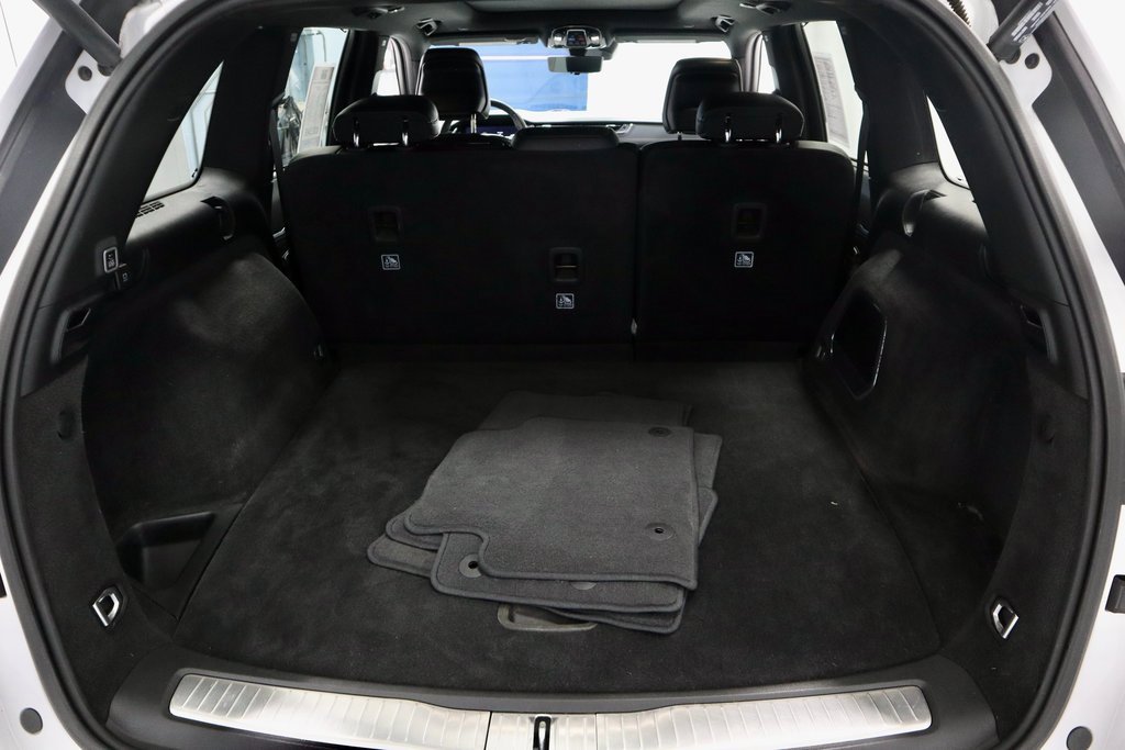 Used 2022 Jeep Grand Cherokee Overland w/ Luxury Tech Group IV image 15