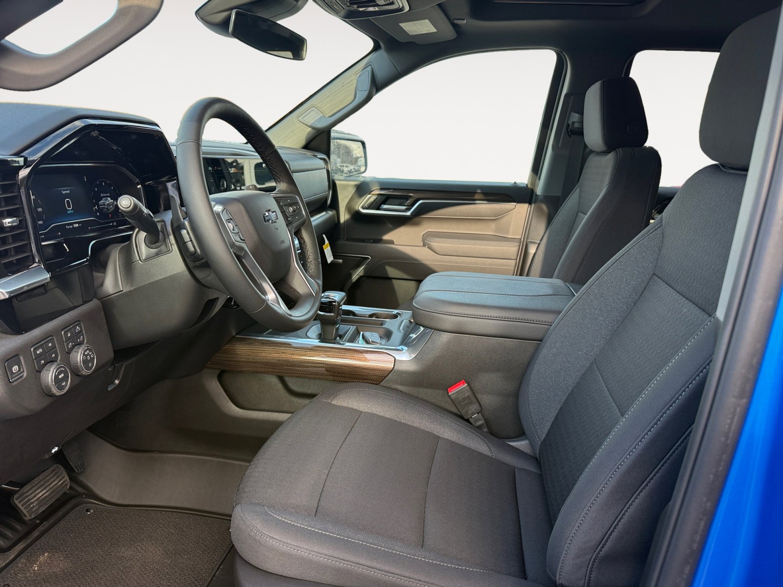 New 2025 Chevrolet Silverado 1500 RST AWD/4WD image 9