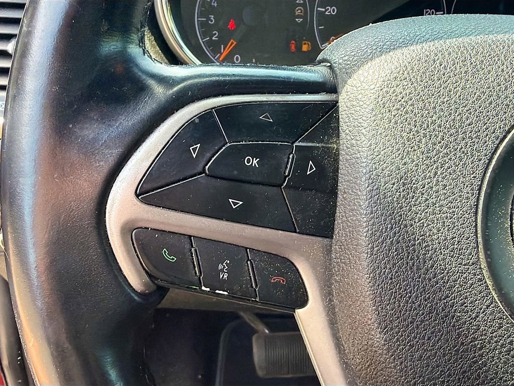 Used 2018 Jeep Grand Cherokee Laredo AWD/4WD image 32