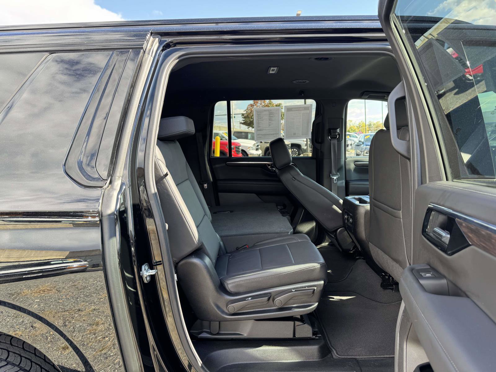 Certified 2025 Chevrolet Suburban Z71 image 22