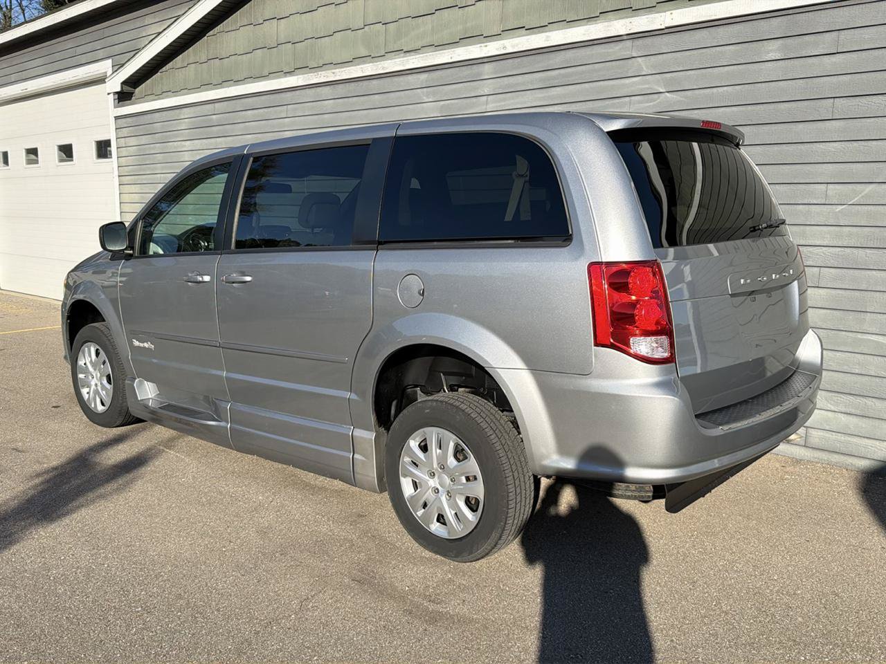 Used 2016 Dodge Grand Caravan SE w/ Quick Order Package 29E SE FWD image 26