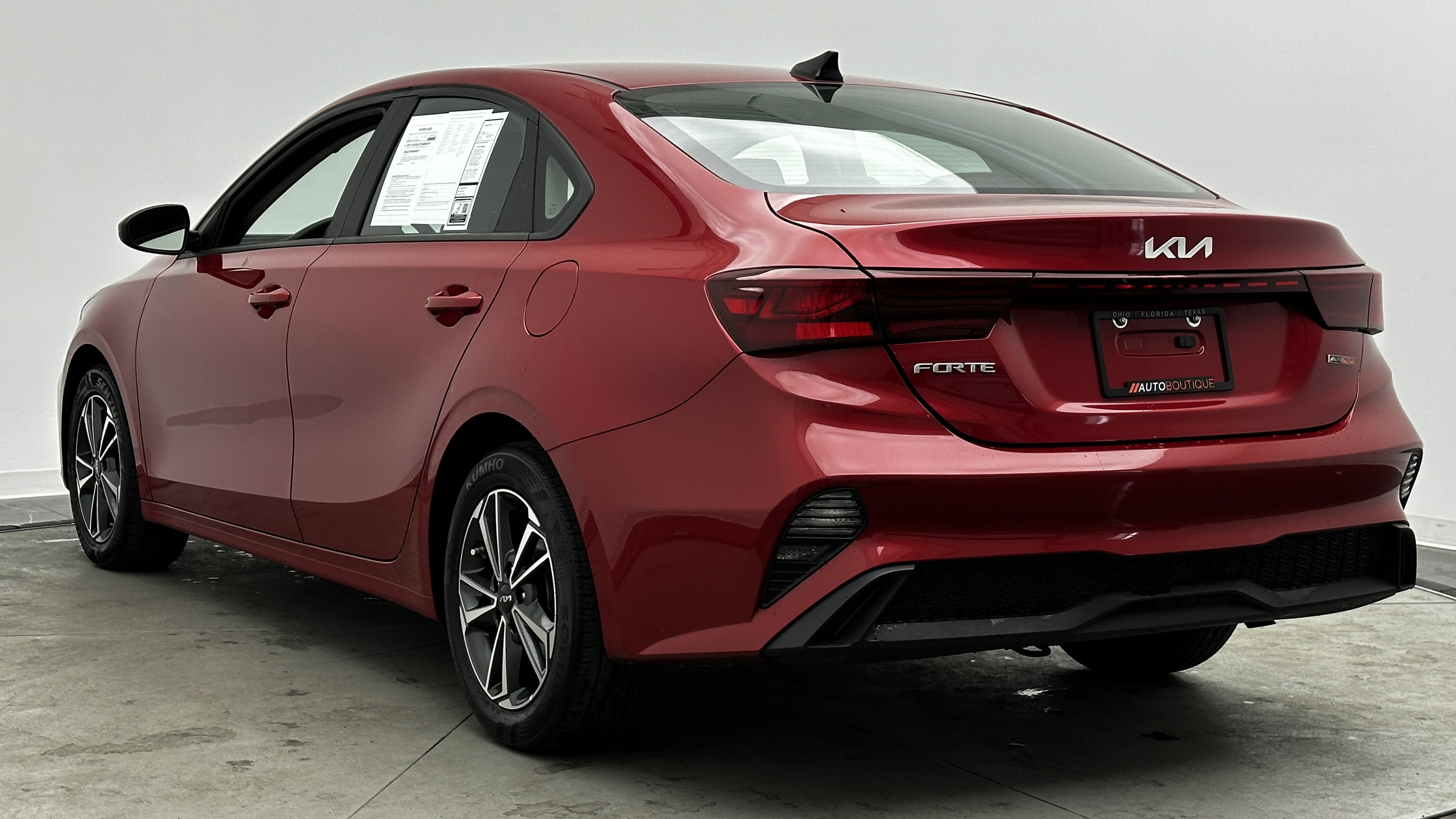 Used 2023 Kia Forte LXS FWD image 5
