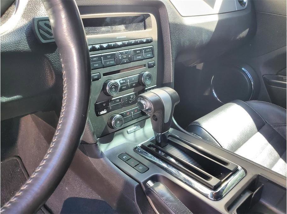 Used 2010 Ford Mustang GT Premium RWD image 19