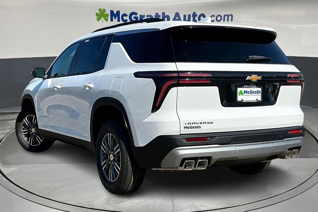 New 2026 Chevrolet Traverse LT image 3