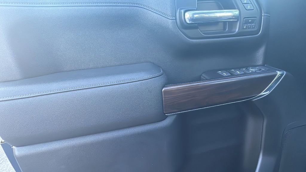 Used 2019 GMC Sierra 1500 SLT w/ SLT Premium Package image 16