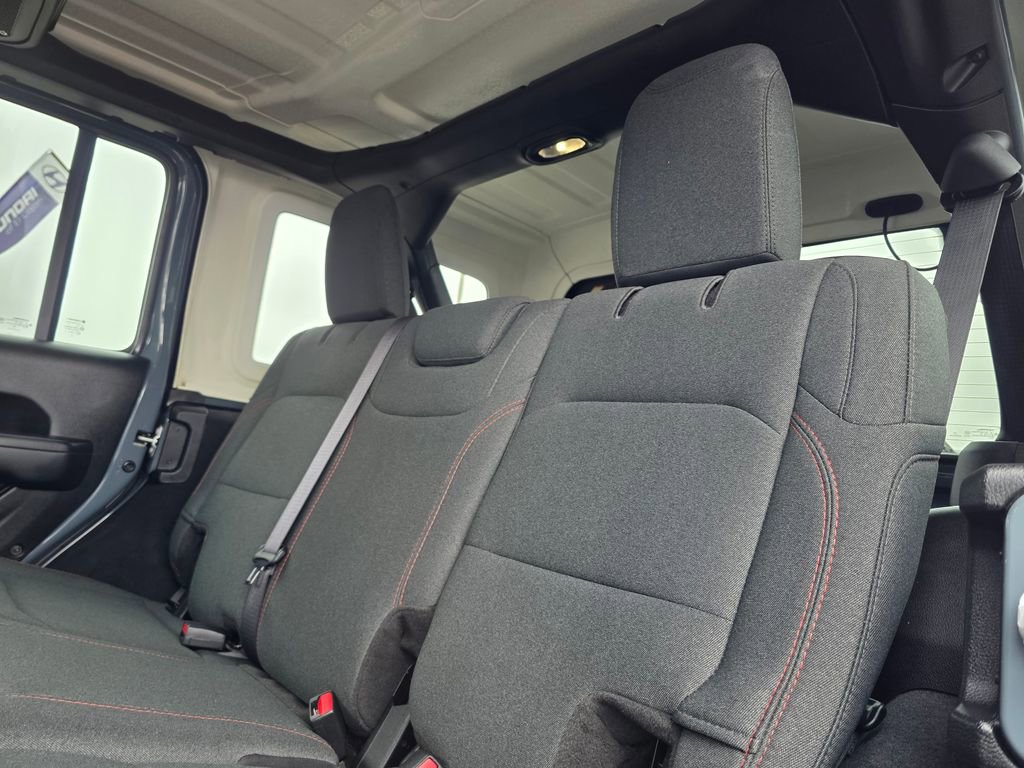 Used 2025 Jeep Wrangler Rubicon image 19