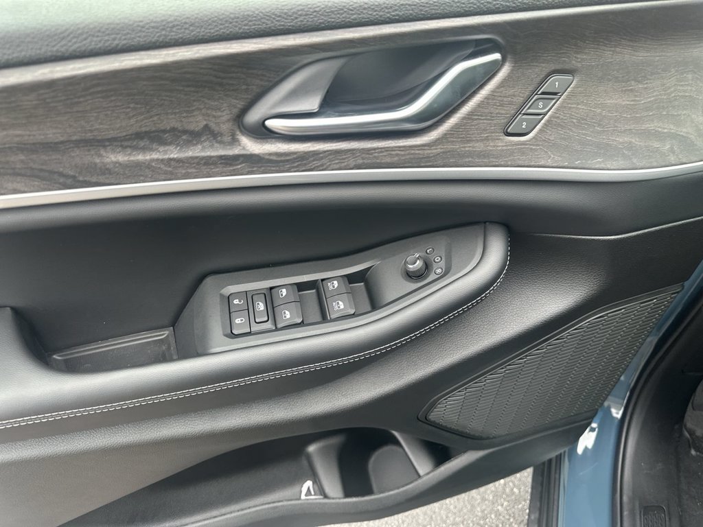 New 2027 Jeep Grand Cherokee L Limited AWD/4WD image 19