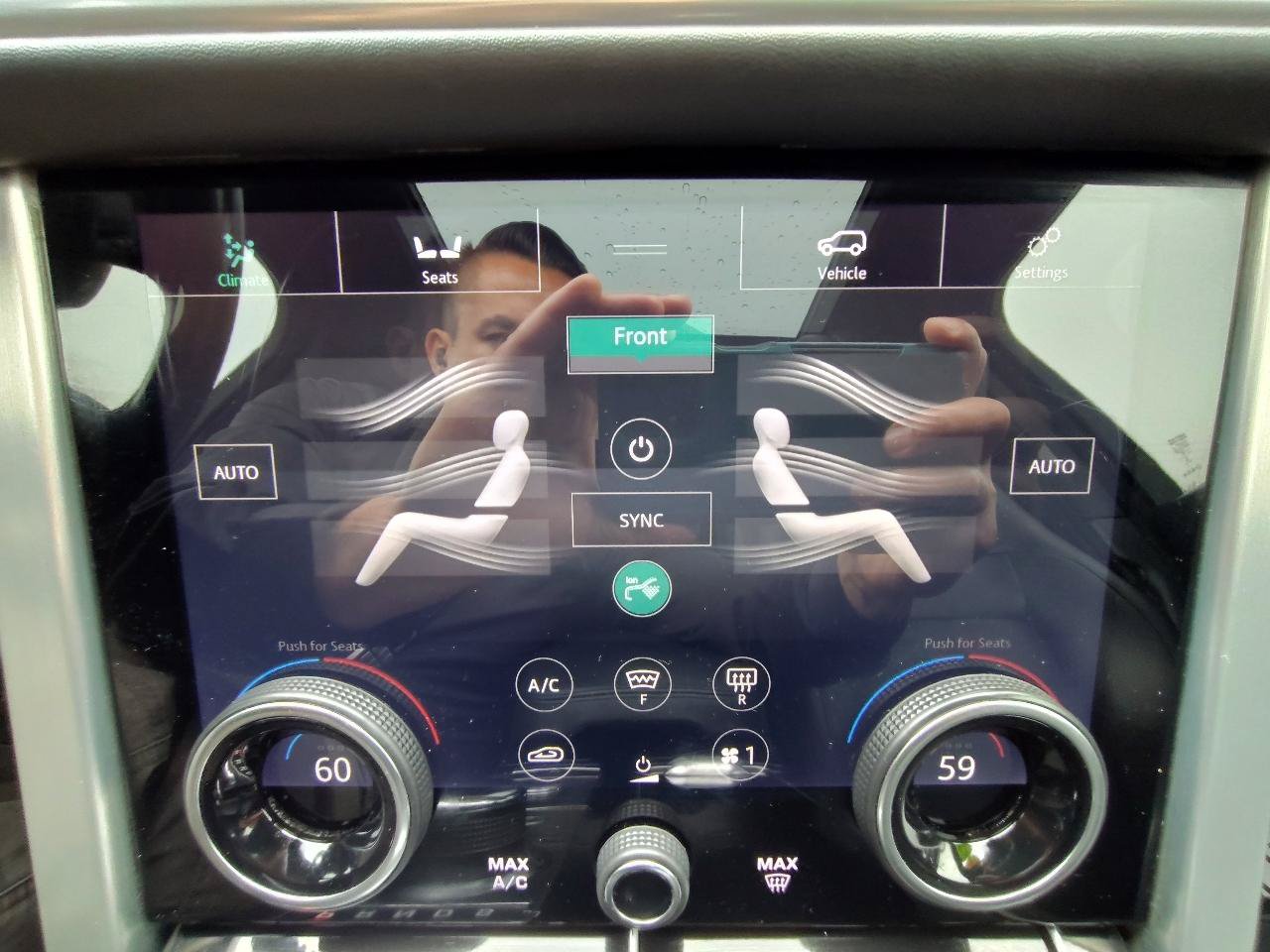 Used 2019 Land Rover Range Rover Supercharged AWD/4WD image 31