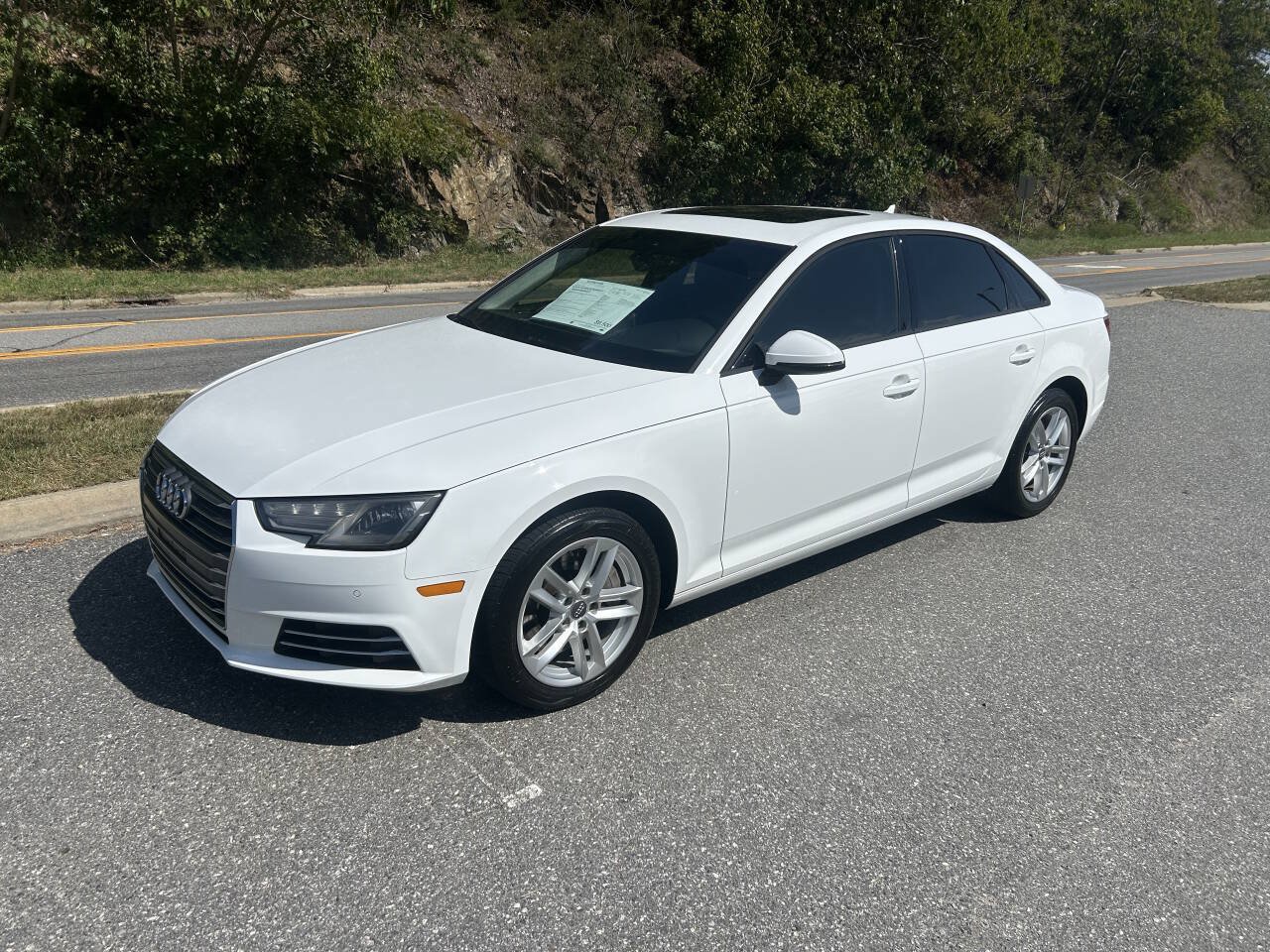 Used 2017 Audi A4 2.0T Premium FWD image 2