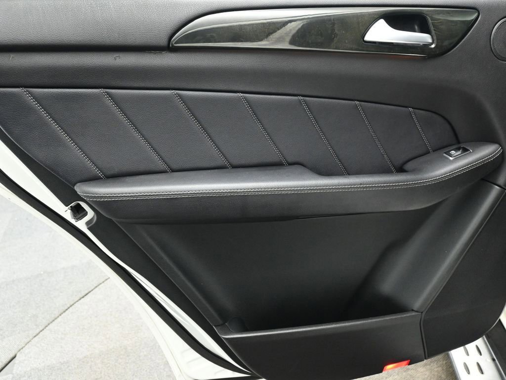 Used 2016 Mercedes-Benz GL 450 4MATIC w/ Premium I Package image 17