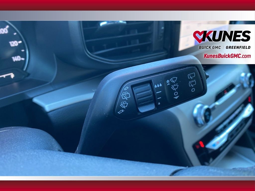 Used 2023 Ford Explorer XLT image 20