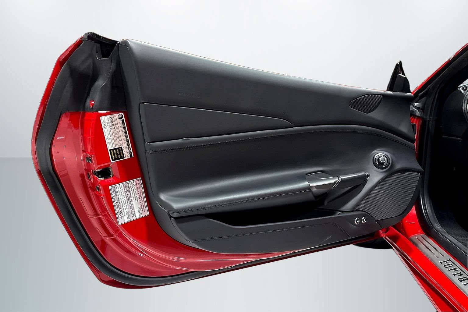 Used 2018 Ferrari 488 Spider RWD image 17