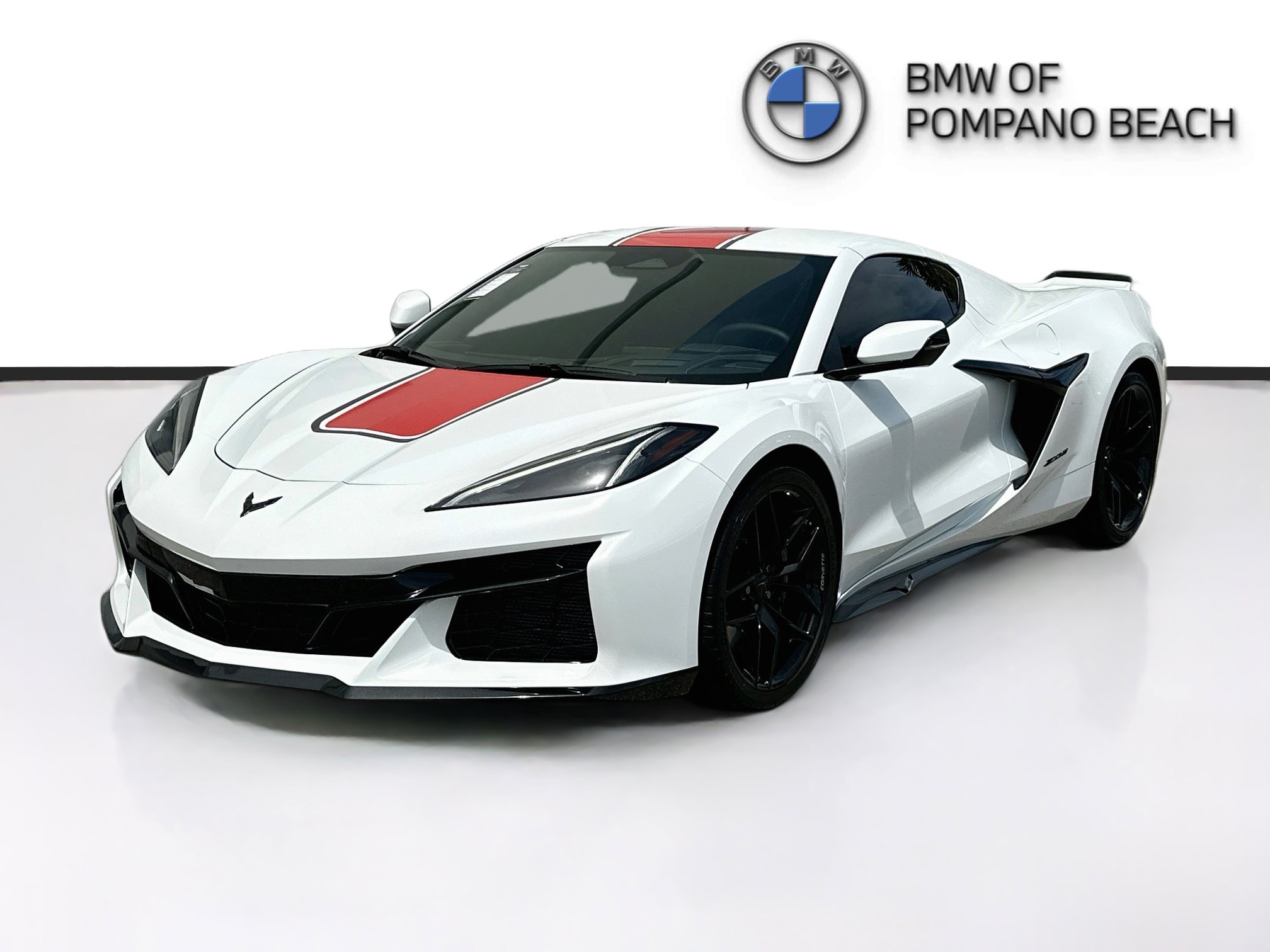 Used 2026 Chevrolet Corvette Z06 RWD image 3