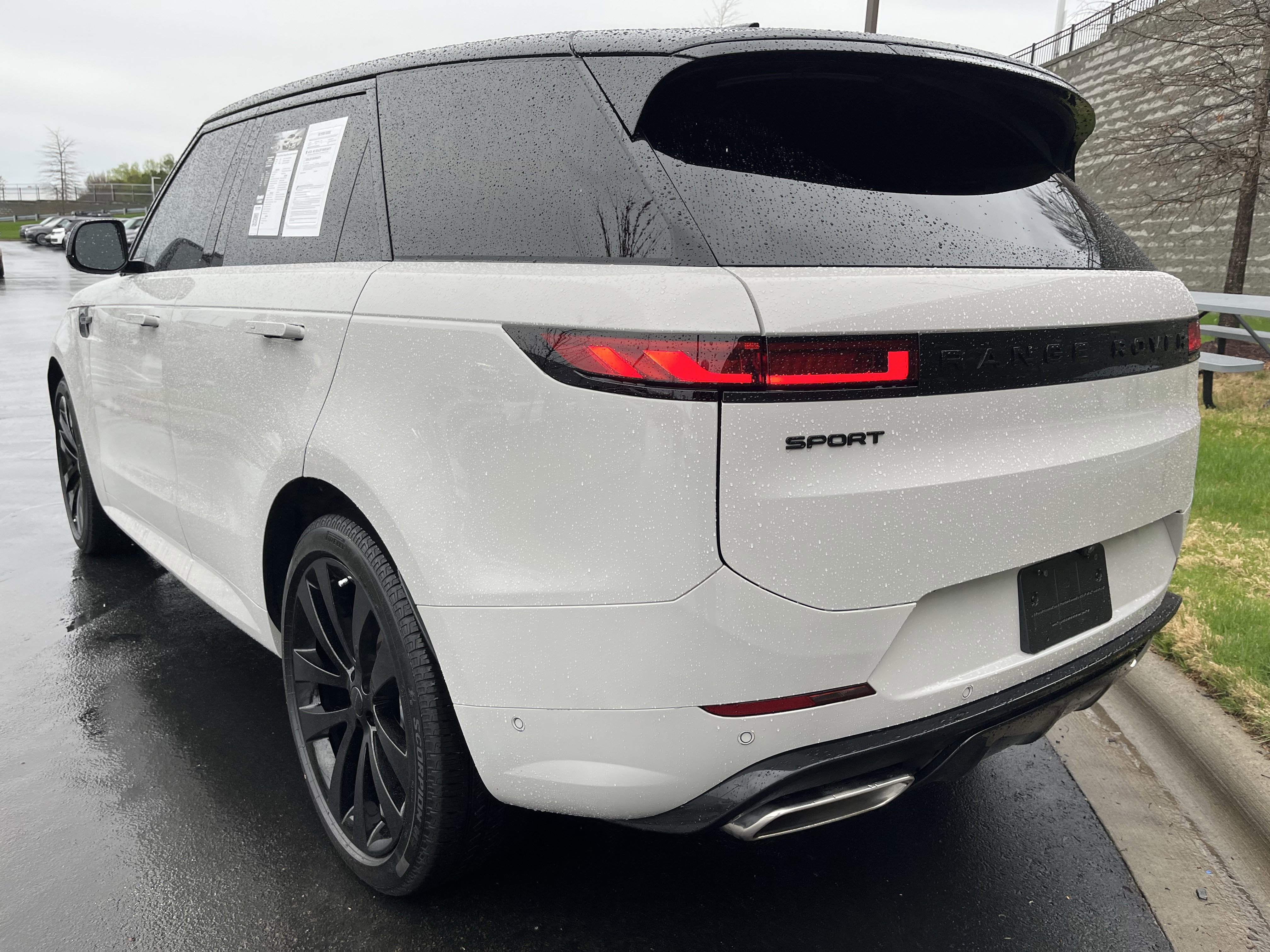 Certified 2026 Land Rover Range Rover Sport Dynamic SE AWD/4WD image 5