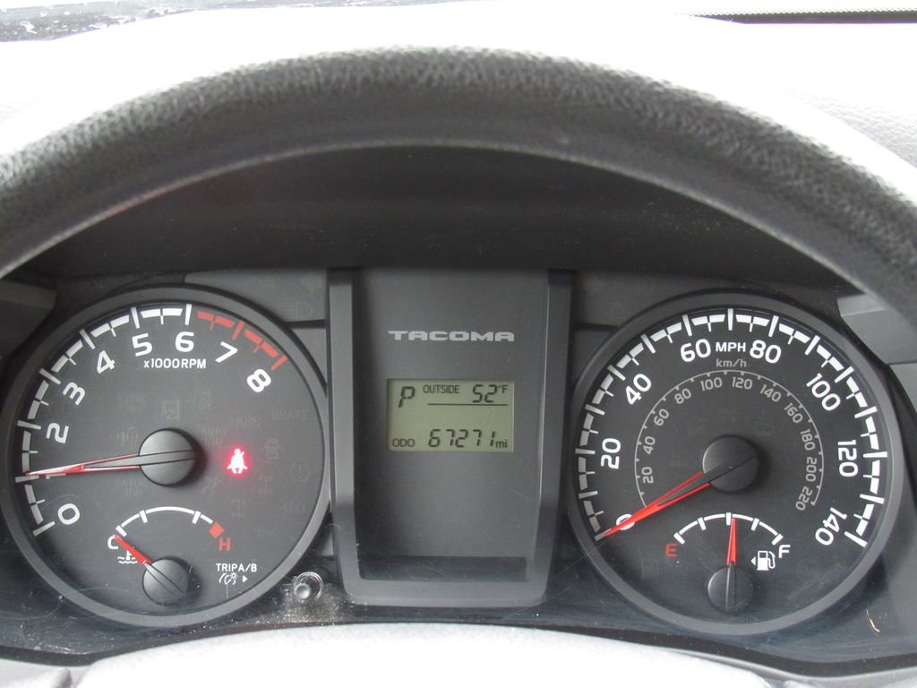 Used 2017 Toyota Tacoma SR w/ Tow Package AWD/4WD image 21