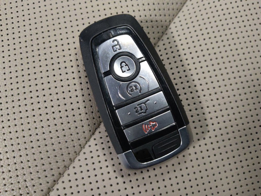 Used 2021 Ford Escape Titanium w/ Titanium Elite Package FWD image 32