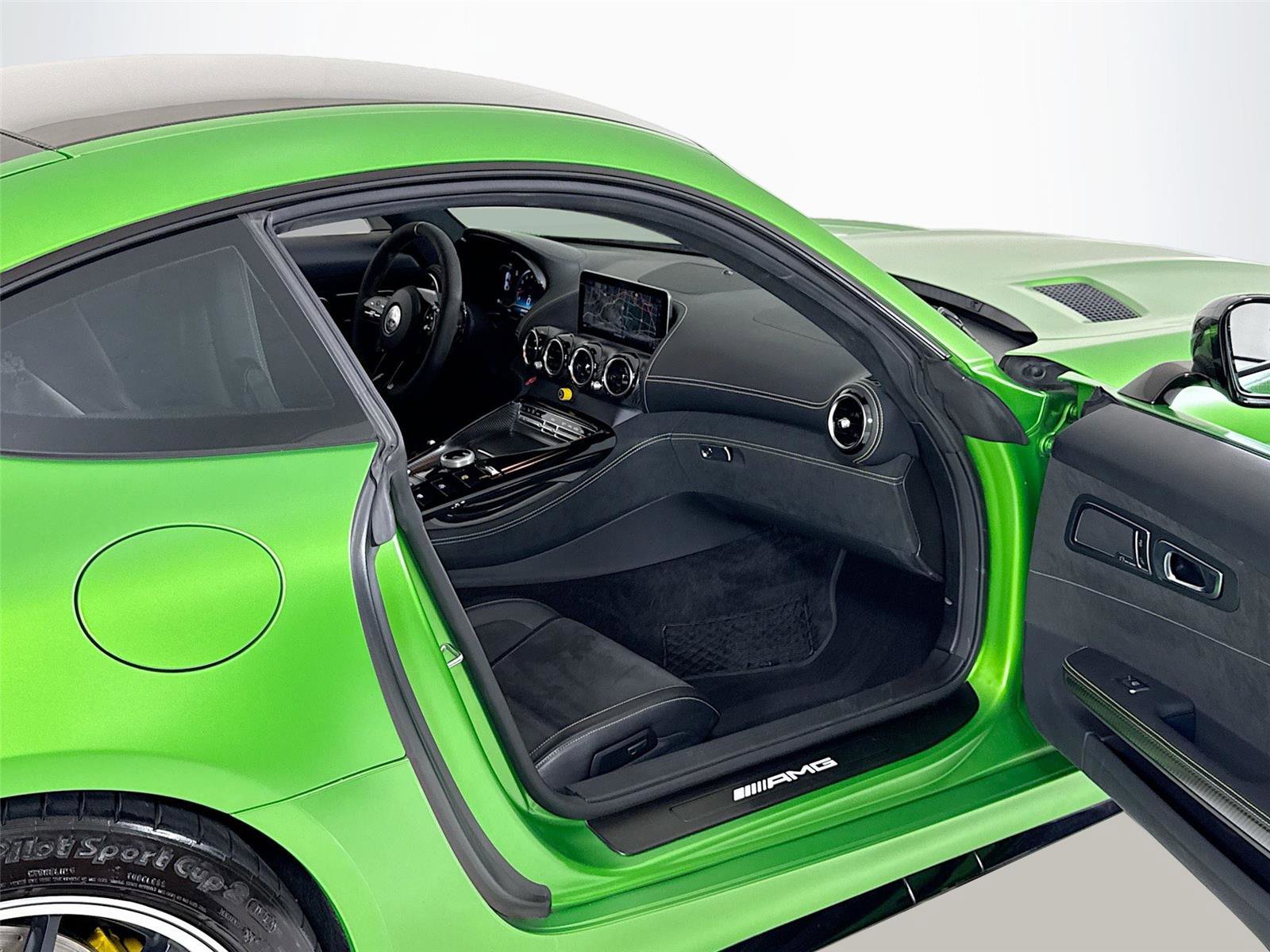 Used 2020 Mercedes-Benz AMG GT R image 29