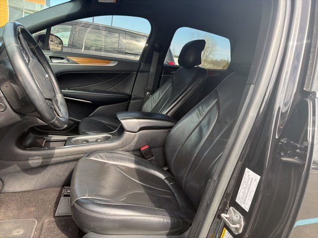 Used 2019 Lincoln MKC Reserve w/ MKC Climate Package image 10
