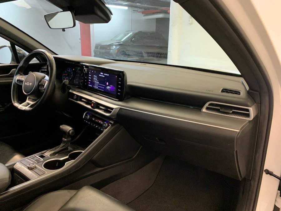 Used 2023 Kia K5 GT-Line image 12