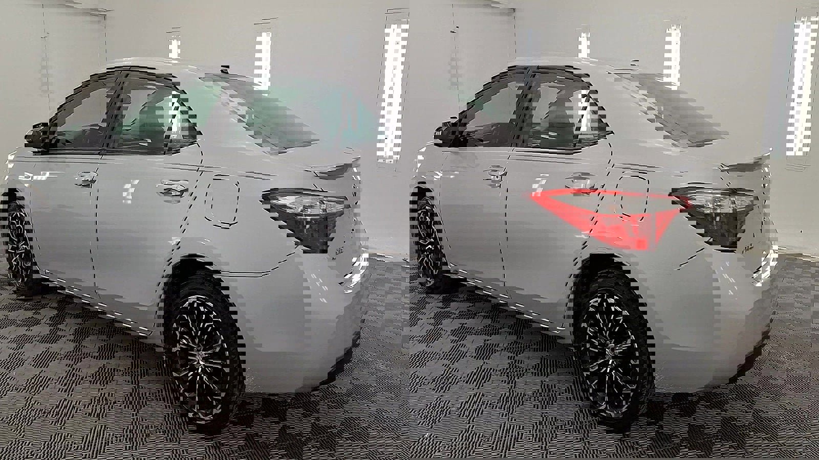 Used 2014 Toyota Corolla S image 2