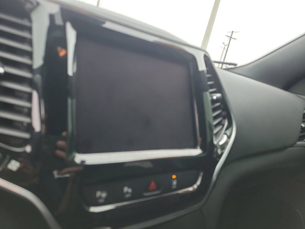 Used 2021 Jeep Cherokee High Altitude image 19