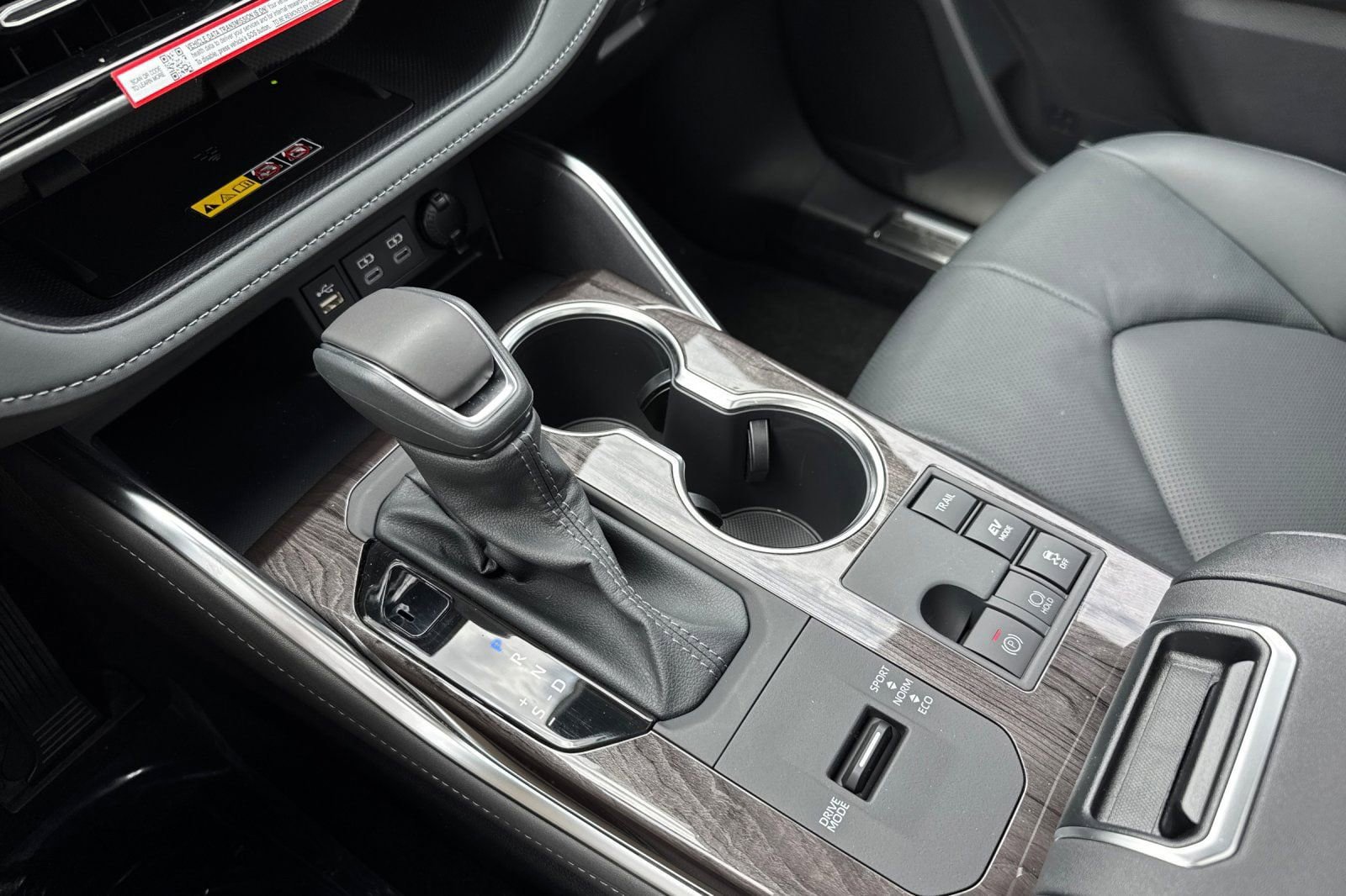 New 2026 Toyota Highlander Platinum AWD/4WD image 26
