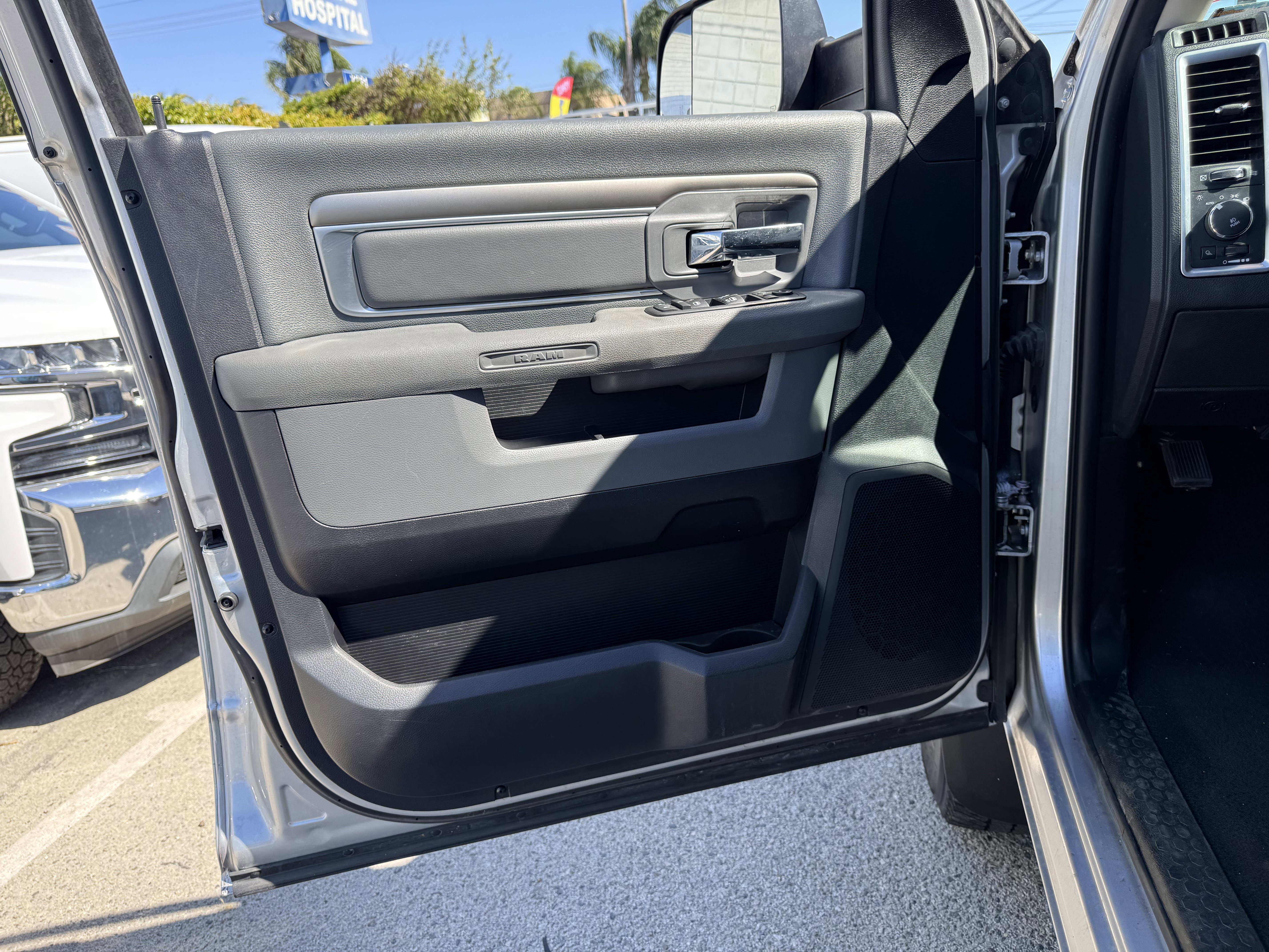 Used 2015 RAM 2500 Big Horn image 17