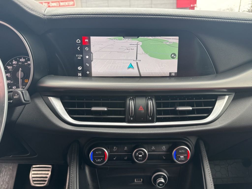 Used 2023 Alfa Romeo Stelvio Veloce image 36