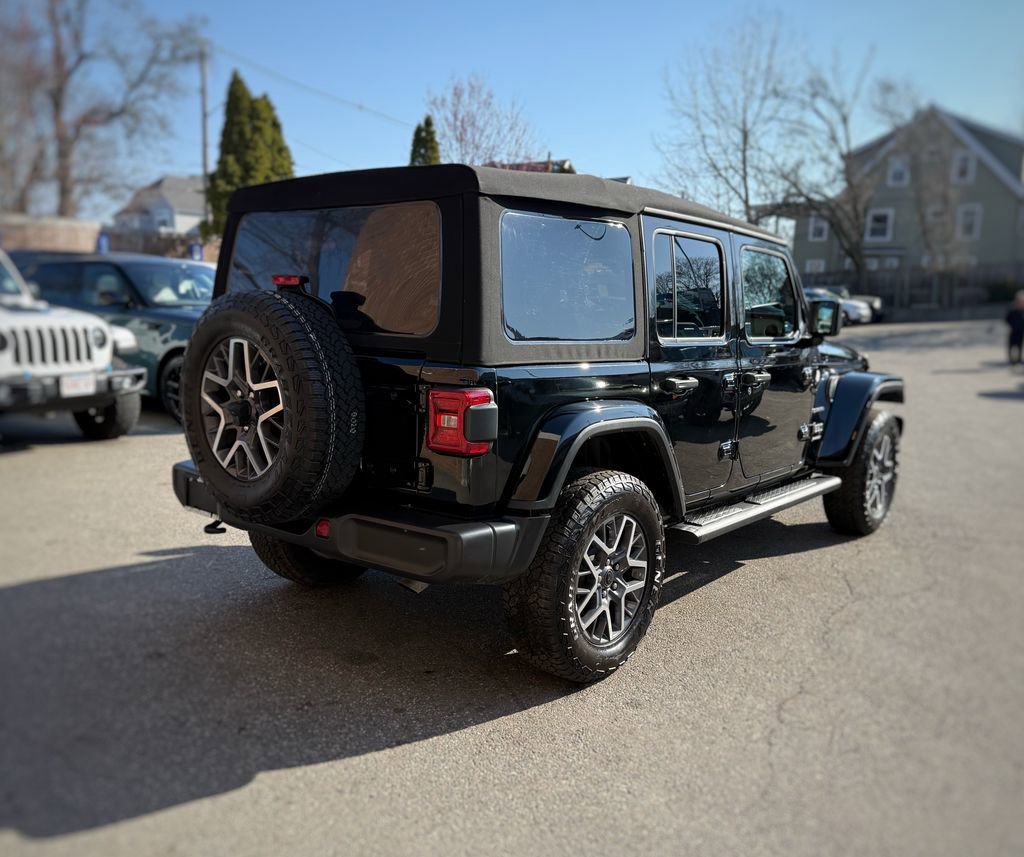 Used 2024 Jeep Wrangler Sahara w/ Technology Group image 8