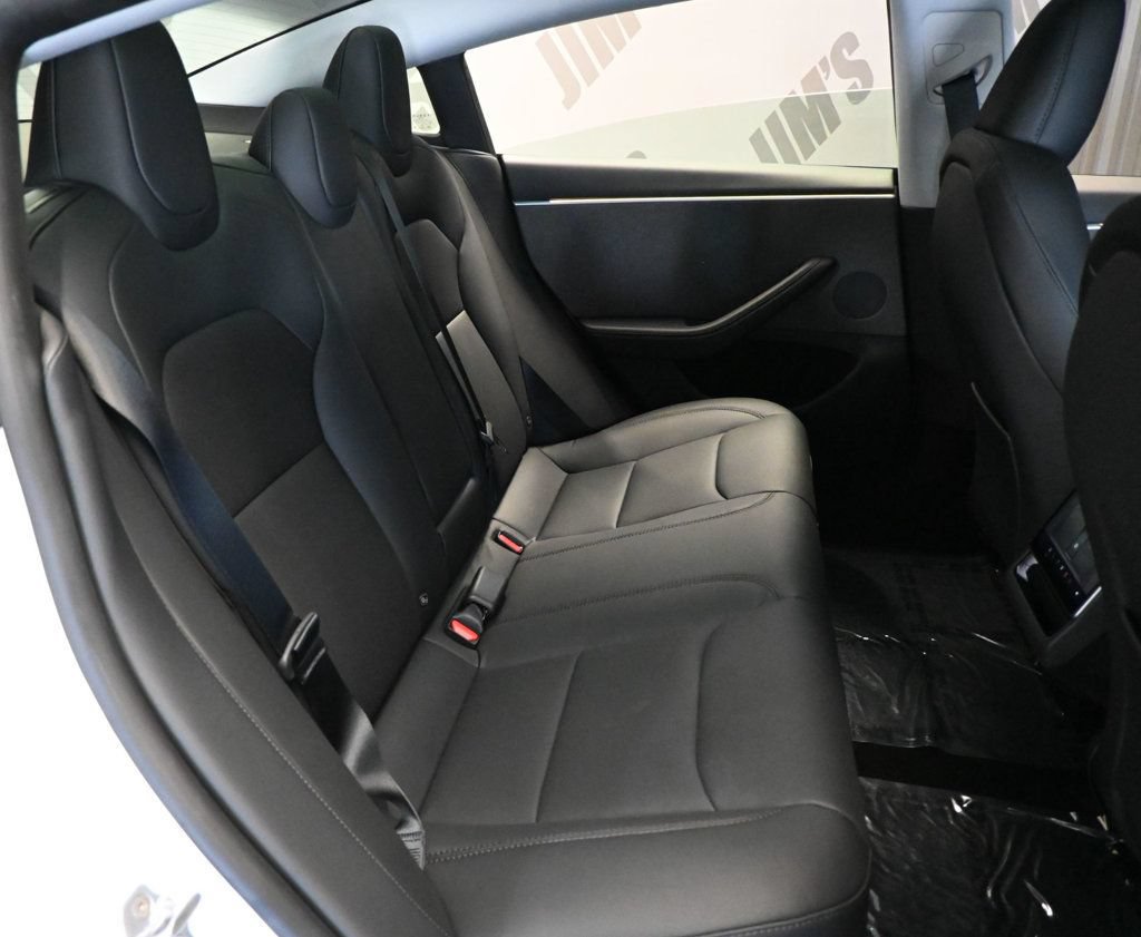 Used 2025 Tesla Model 3 Long Range RWD image 16