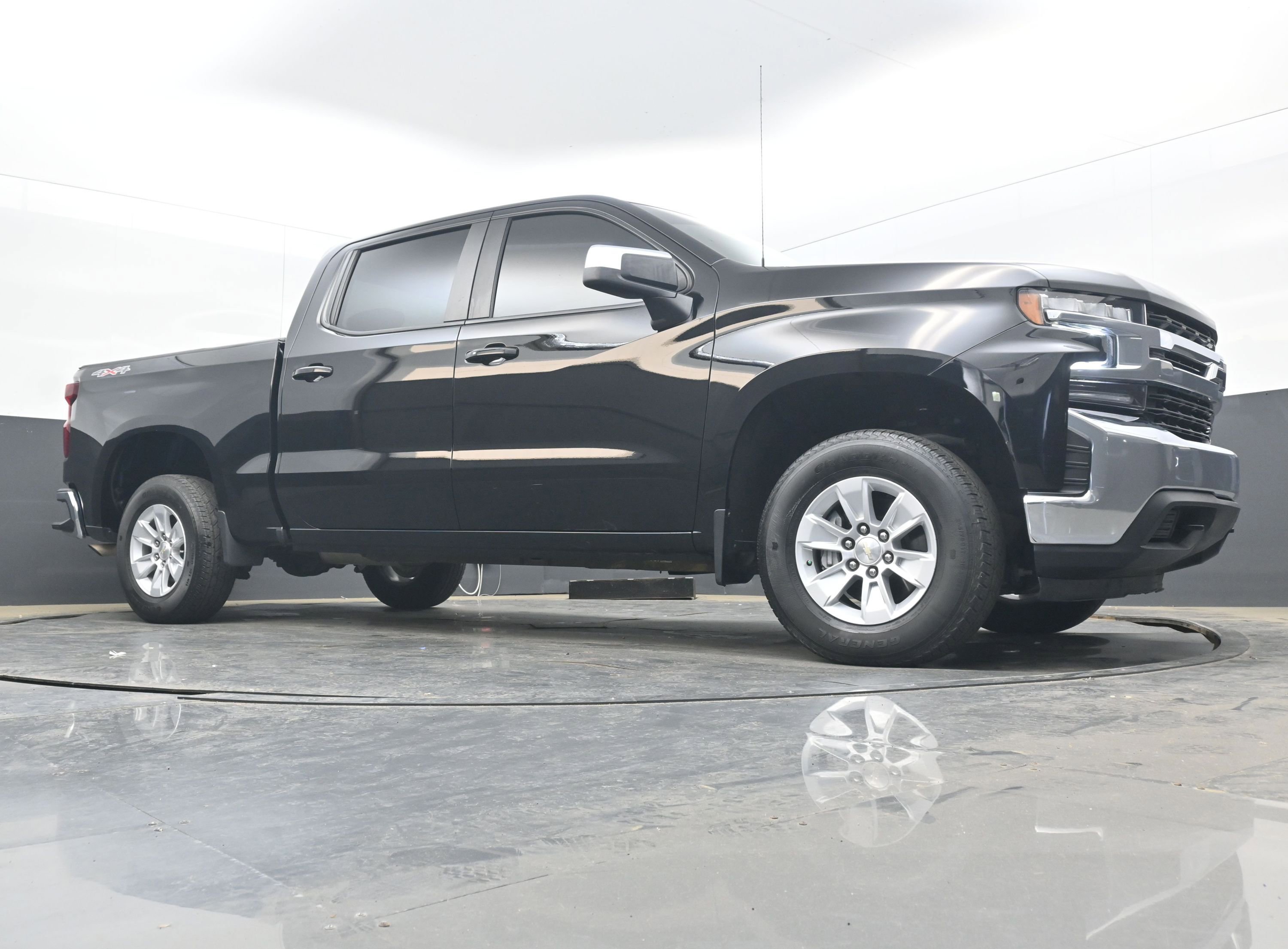 Used 2022 Chevrolet Silverado 1500 LT AWD/4WD image 20