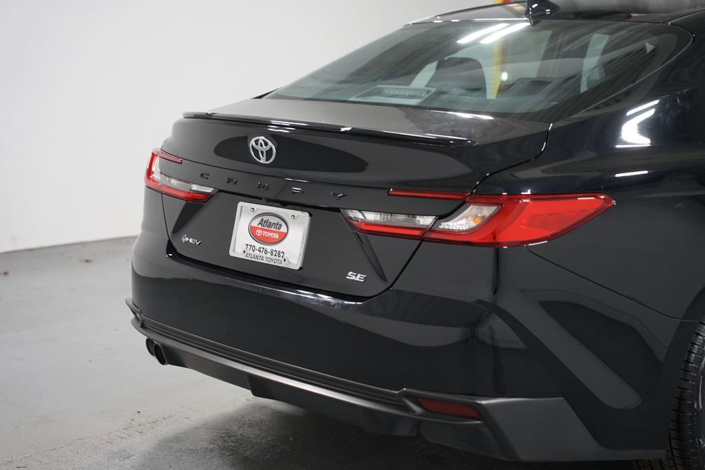 Certified 2025 Toyota Camry SE image 9