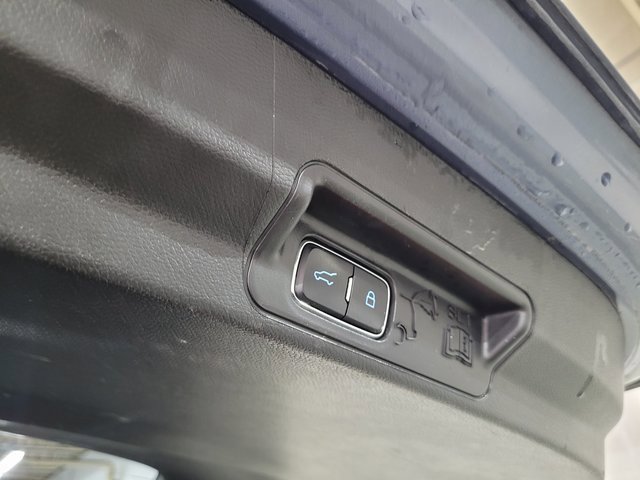 Used 2021 Ford Explorer XLT image 59