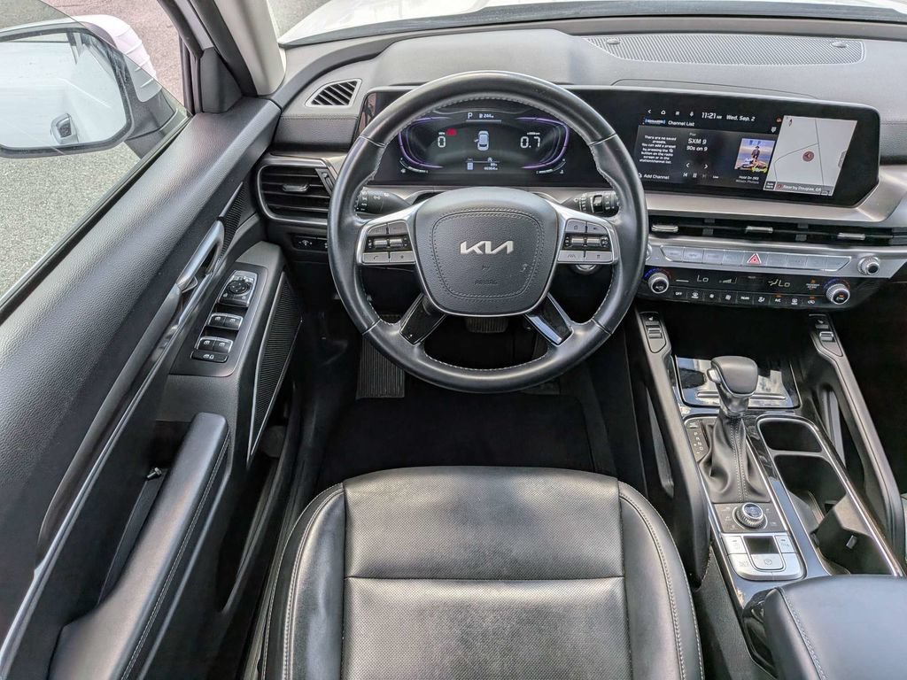 Used 2025 Kia Telluride S AWD/4WD image 16