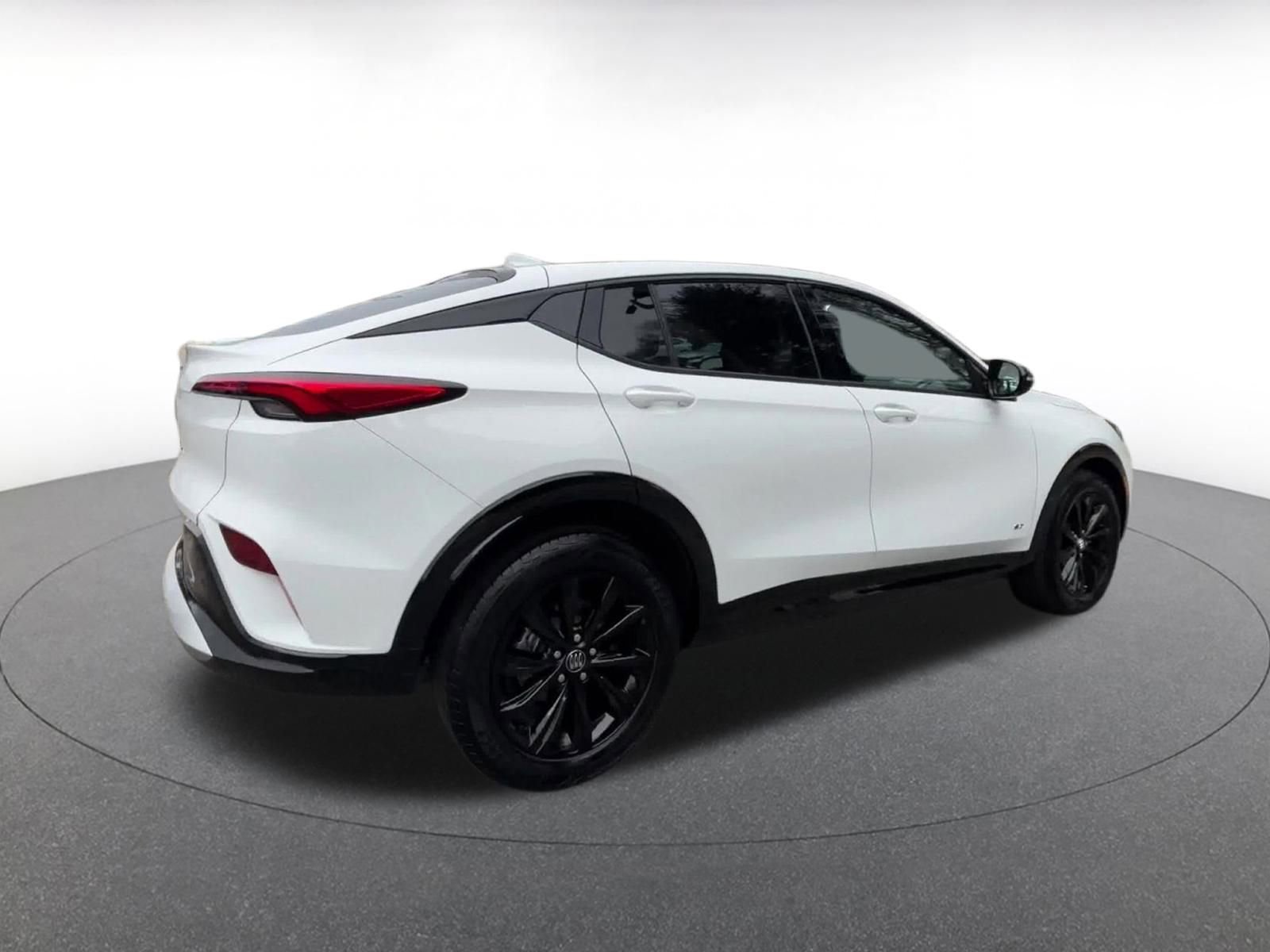 Used 2025 Buick Envista Sport Touring image 15